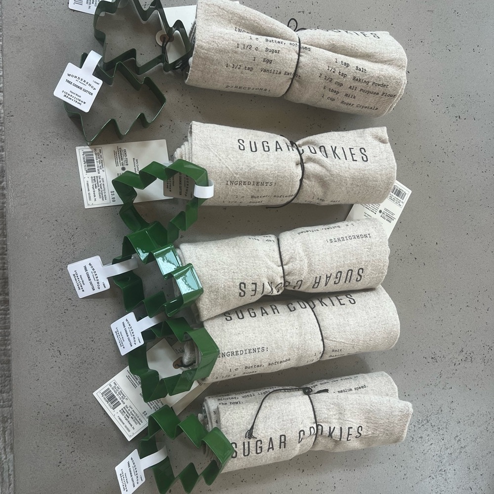 Hearth & Hand with Magnolia Flour Sack Kitchen Towel- set (5) w/ cookie recipe